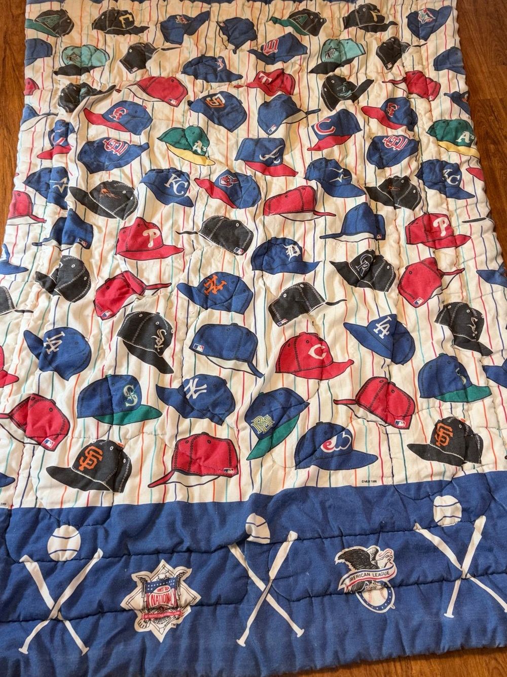 Rare MLB twin size, baseball hat, comforter sports Bibb